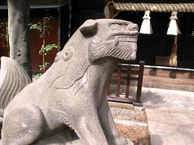 駿馬塚の狛犬